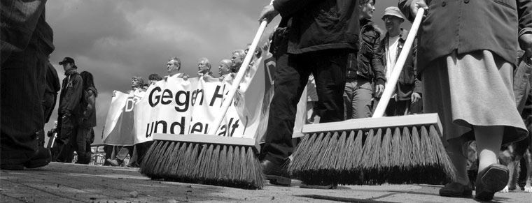 Zum ersten Bild
